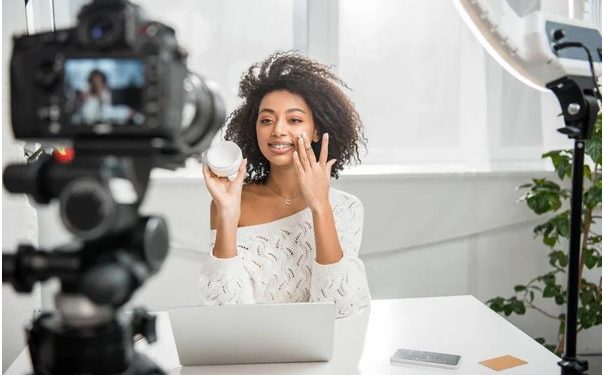 Elevate Your Brand with Influencer Campaigns: Here’s Why You Can’t Afford to Miss Out